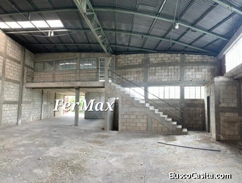 Se vende BODEGA a orilla de carretera al Atlántico,  km 13