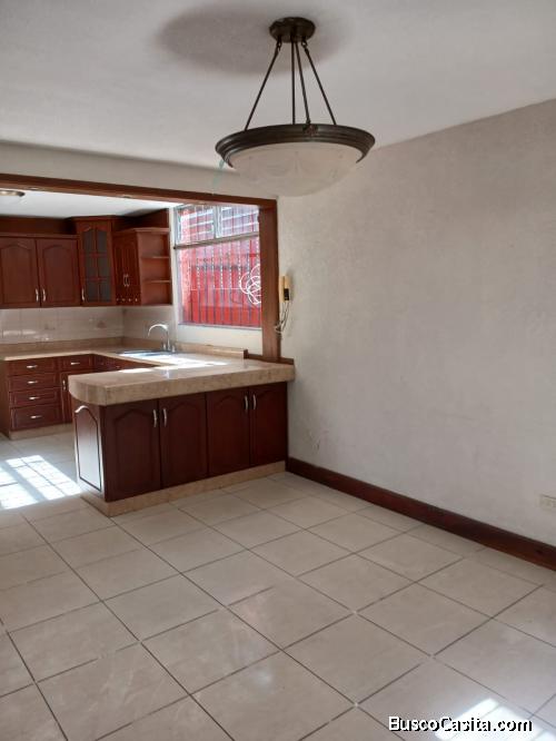 VENDO CASA ZONA 4 MIXCO