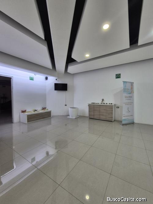 Clínica en renta en Plaza Comercial en zona 13