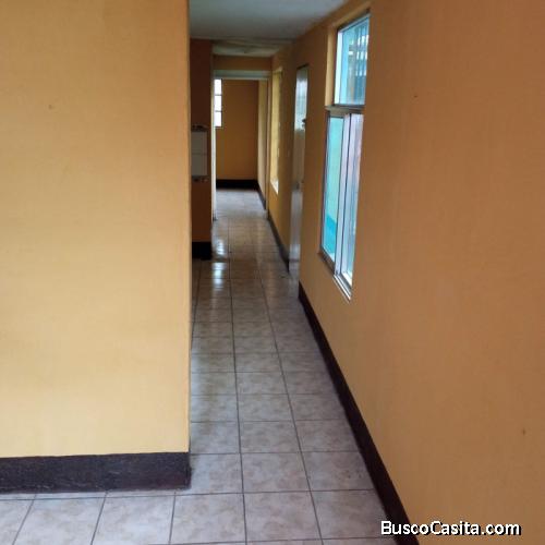 Venta de casa residencial en zona 18