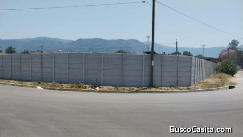 Terreno para uso comercial en Villa Canales