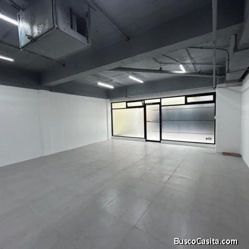 Local Comercial en Venta en edificio corporativo z. 10