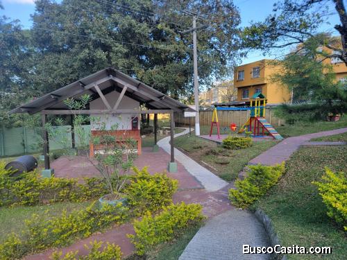 Casa en Renta en zona 2