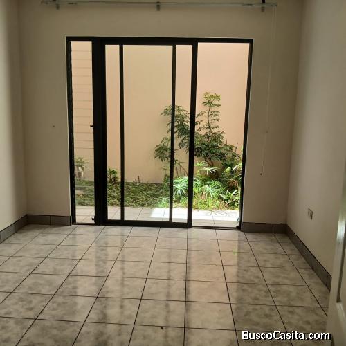 Casa en alquiler en Colonia Tikal Zona 7 de Guatemala