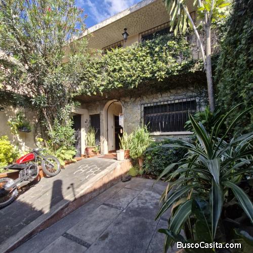 Casa en venta en zona 6 Colonia el Martinico