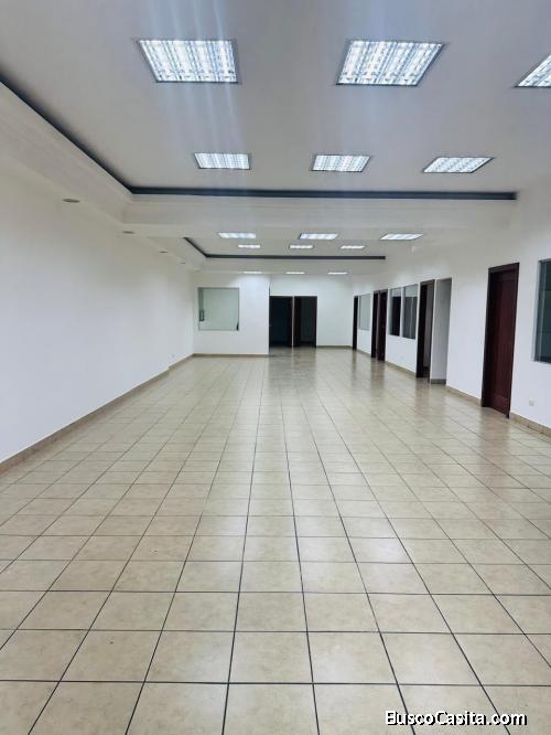 OFICINA AMPLIA EN ZONA 9