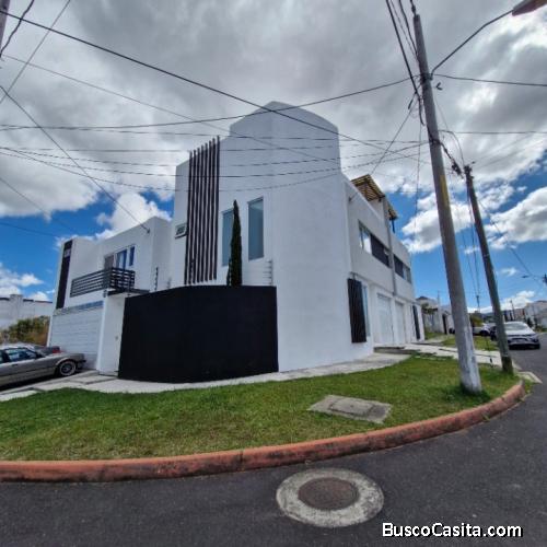 Casa en Venta en Zona 16