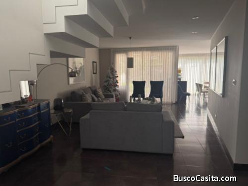 Casa en Renta zona 16