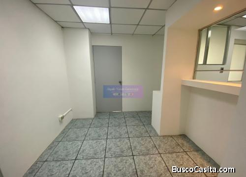 Oficina en Alquiler Zona 10, 4 Ambientes, 70 m2, Q4,600