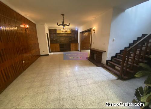 Casa Oficina en Alquiler Zona 3, 9 Ambientes, 185 m2, US$1,100