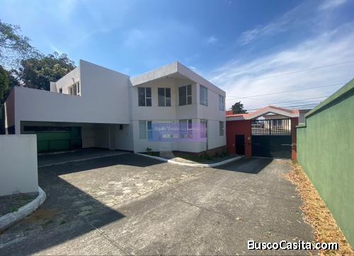 Residencial en Venta Zona 16, 2 Casas, 377 m2, 1,890 v2, US$960,000