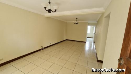 Venta de Amplio apartamento para inversión en zona 12