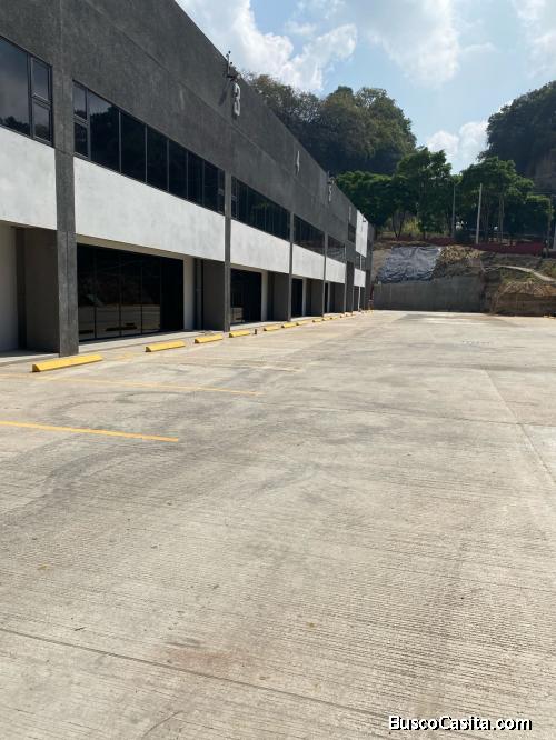 RENTO OFIBODEGA CALZADA LA PAZ