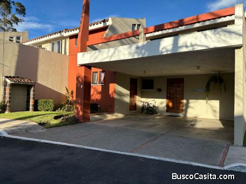 Hermosa casa en venta en Km. 18.5 Carretera a El Salvador