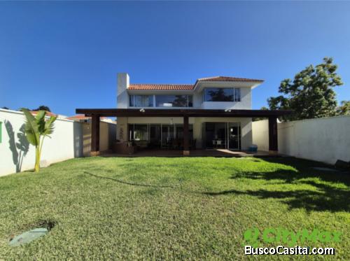Residencia en Portal del Bosque de Fraijanes en Venta