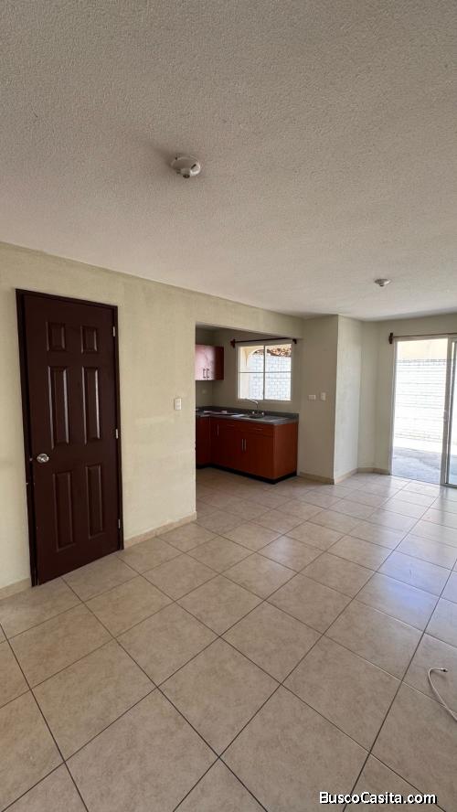 Vendo Casa en Alamedas de Santa Rita 