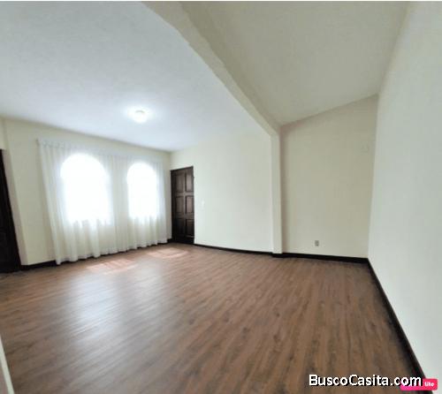 Vendo Casa en Zona 10 - Dentro de Garita 