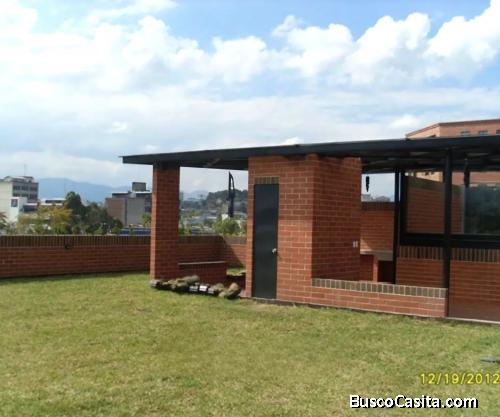 4 GRADOS NORTE ZONA 4 - APARTAMENTO EN RENTA