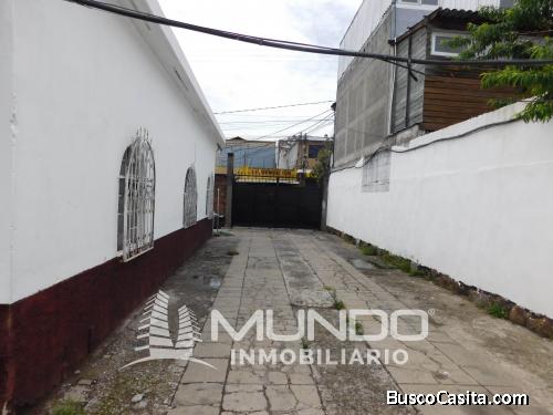 TERRENO EN RENTA CAPACIDAD DE 25 PARQUEOS + CONSTRUCCIÓN MIXCO