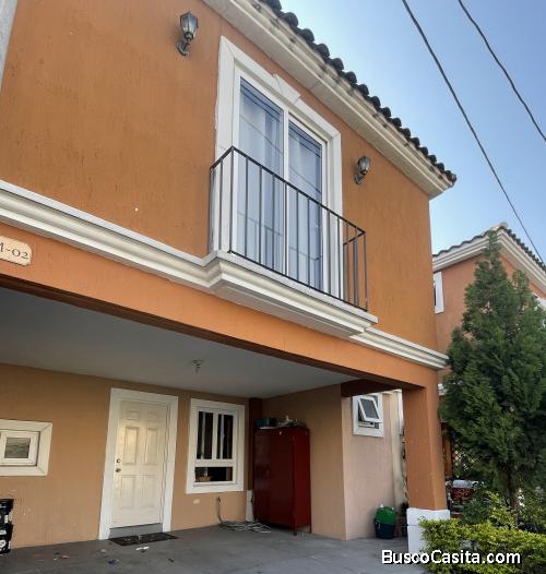 Venta Casa Amplia-Segura accesible a todo, cerca de la Capital de Guatemala.