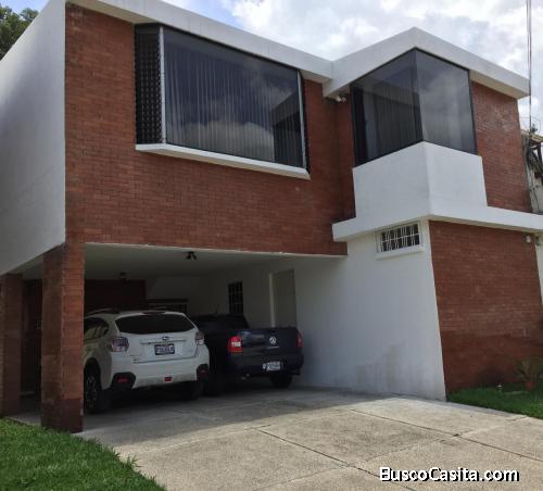 Casa dentro de Condominio en Venta en Zona 8 de Mixco
