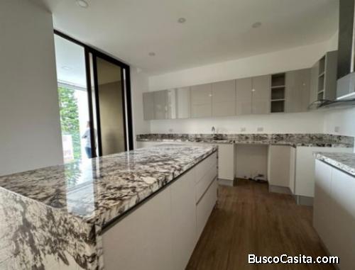 APARTAMENTO EN VENTA EN ZONA 15, VHI POR LA SAN MARTIN