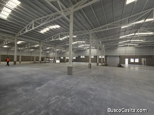 EN RENTA OFIBODEGA 743.59M2 EN FLORENCIA SAN LUCAS SAC