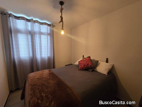 RENTO APARTAMENTO AMUEBLADO EN ZONA 11 