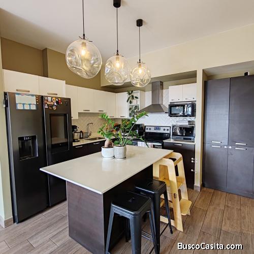 APARTAMENTO EN VENTA EN NIVEL ALTO EN ZONA 11 MARISCAL 