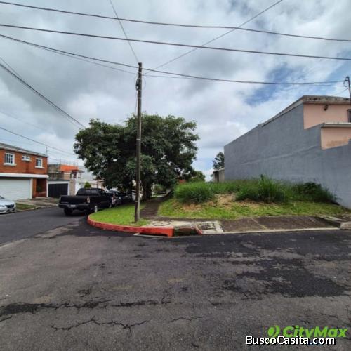 Terreno en venta en condominio de zona 16