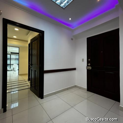 Oficina en Alquiler en Zona 10 de Guatemala