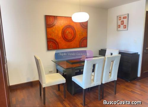 Apartamento Amoblado en Alquiler Zona 10, 2 Habitaciones, 101 m2, US$1,350