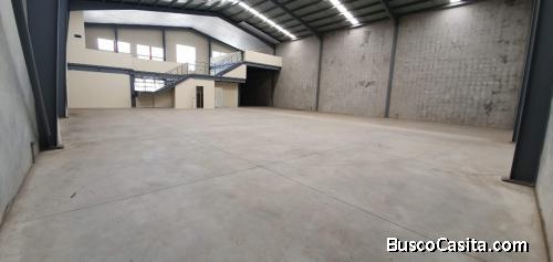 Bodega industrial en alquiler en Palín, Escuintla en condominio de 825.76 m² por $ 5,039