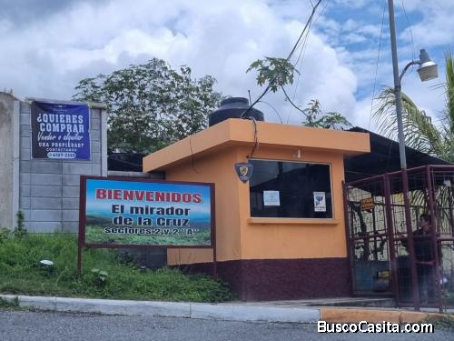 HERMOSO LOTE para construir, con servicios, en remate