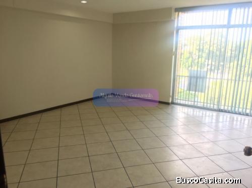 Oficina en Venta Zona 9, 9 Ambientes, 197 m2, US$255,000