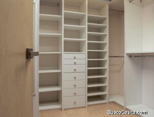 Apartamento en venta zona 10, 2 habitaciones, 3 parqueos $365,000.00