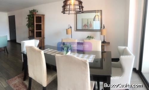 Apartamento Amoblado en Alquiler Zona 10, 3 Habitaciones, 2 Parqueos, 125 m2, US$1,300