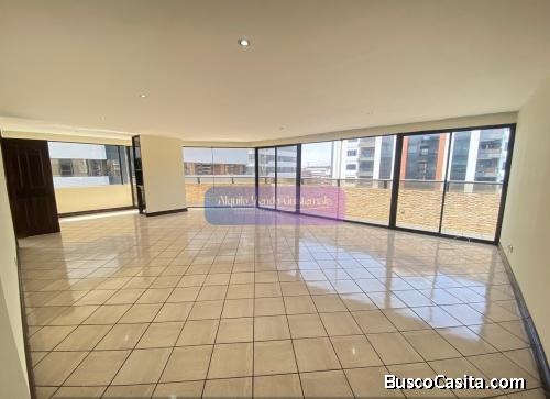 Apartamento en Venta y Alquiler Zona 14, 4 Habitaciones, 2 Parqueos, 282 m2, US$2,250