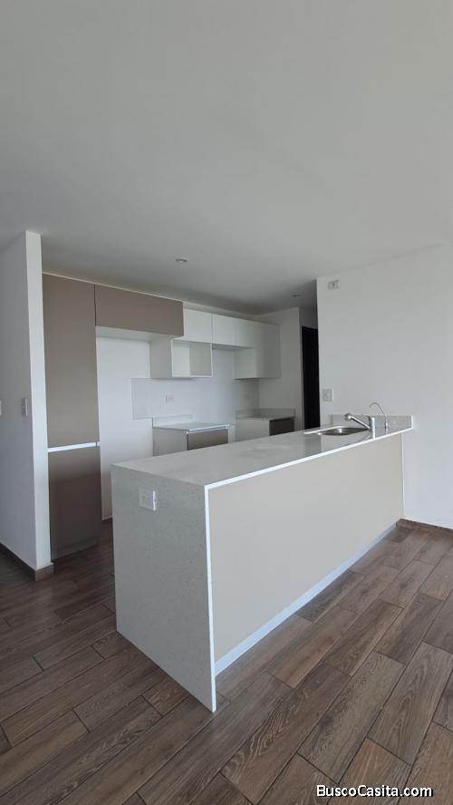 SE RENTA APARTAMENTO EN EDIFICIO PARQUE 15 EN ZONA 15 