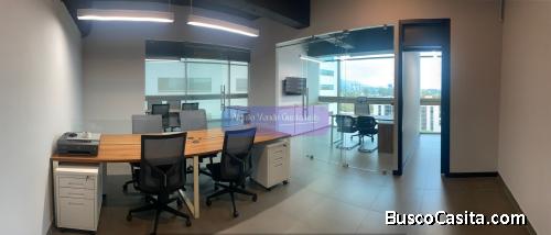Oficina Amoblada en Alquiler Zona 10, 3 Ambientes, 70 m2, 2 Parqueos, US$1,425