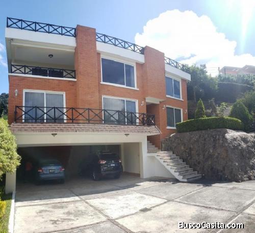 Inversionistas venden hermosa Casa con sus comodidades, 700 m2. Ubicada en San Lazaro, Zona 15 