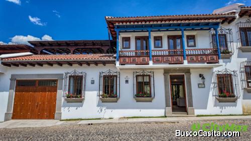 Se vende casa ASIS con Piscina en Club Residencial