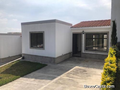 VENDO CASA DE 1 NIVEL.  KM. 30.8 CARRETERA A EL SALVADOR.  3 HABITACIONES. CONDADO SANTA FE.