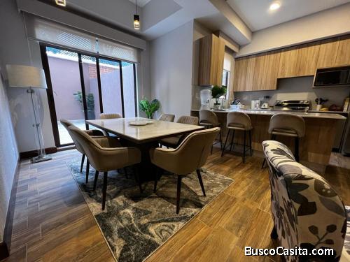 EN VENTA EXCLUSIVO APARTAMENTO DE PRIMER NIVEL EN ZONA 10 
