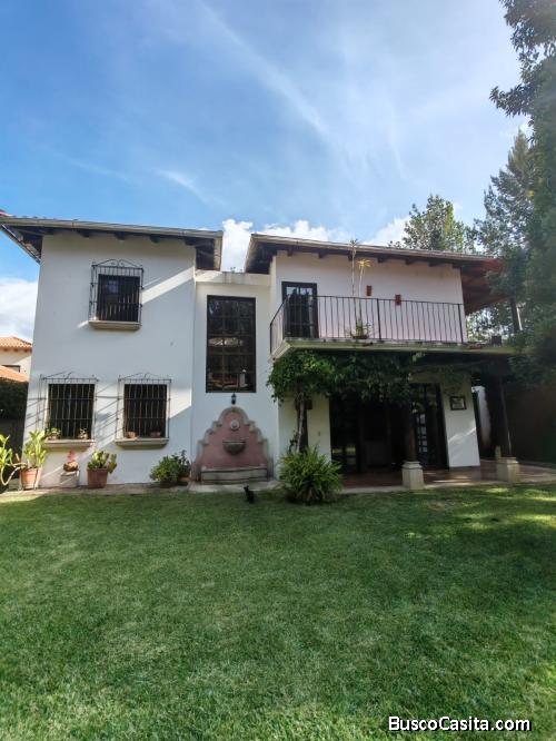 Casa en Venta y Renta en Antigua Guatemala