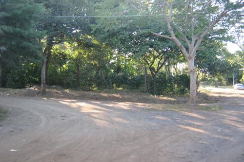 Remato terreno a 5 mins de Metrocentro Santa Ana, el Salvador.