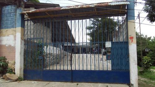 Alquiler de Local en San Salvador, Colonia Escalón – 3 Dormitorios, 6 Baños, Estacionamiento para 24 vehículos, 840 m² | $900