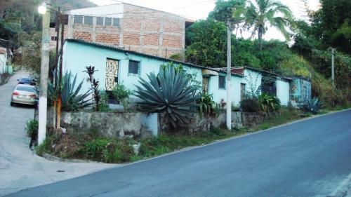 Cojutepeque, Col. Jardines de las Pavas, Casa 1 Planta $48,000 (c/financiamiento)