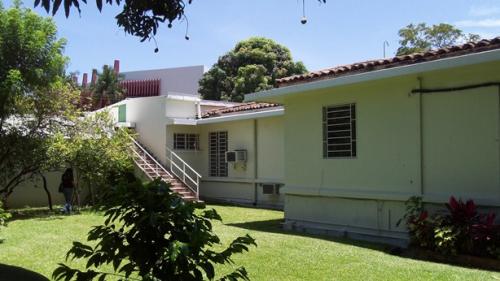 VENTA DE CASA, COL. SAN BENITO, RESIDENCIAL DE LUJO- $1,250,000.00 