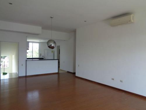 SE ALQUILA MODERNO APARTAMENTO CON LINEA BLANCA EN SAN BENITO